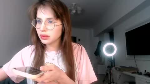 Snapshot of filliana chatting on 02/01/26, 11:03 filliana online show from 02/01/26, 11:03