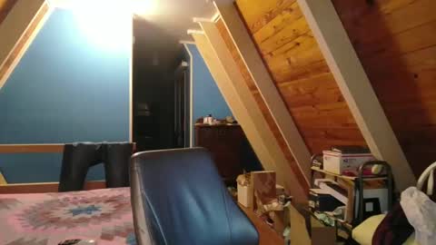 Snapshot of finderfiner chatting on 09/13/25, 09:31 finderfiner online show from 09/13/25, 09:31