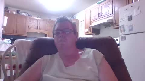 Snapshot of finderfiner chatting on 02/19/26, 11:17 finderfiner online show from 02/19/26, 11:17