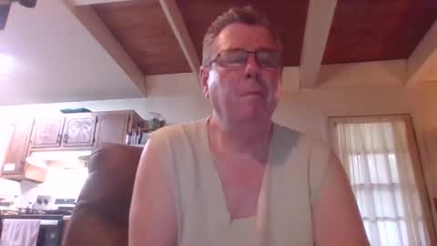 Snapshot of finderfiner chatting on 05/01/26, 01:37 finderfiner online show from 05/01/26, 01:37