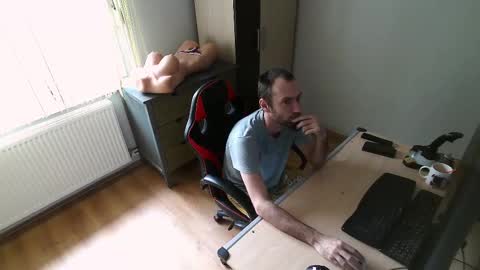 Jane and Findo online show from 03/01/25, 04:15