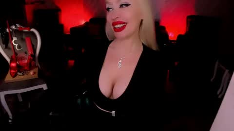 Snapshot of findom_god chatting on 05/15/26, 02:24 AlfaFemale online show from 05/15/26, 02:24