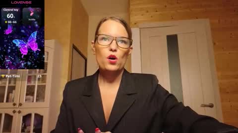 Lady online show from 10/05/25, 12:53