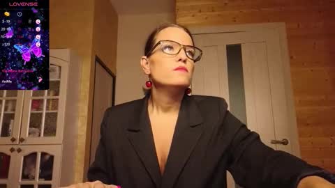 Lady online show from 10/24/25, 10:00