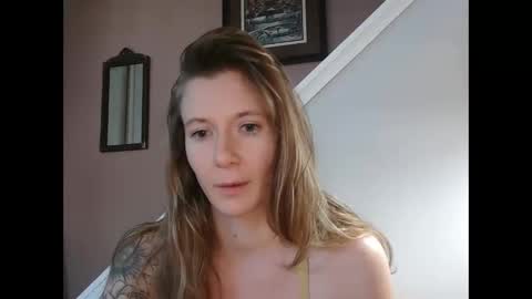 Snapshot of findomgoddessnatalia chatting on 10/09/25, 08:40 Goddess Natalia Findom online show from 10/09/25, 08:40