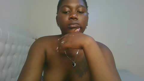 melanie online show from 12/03/25, 10:46