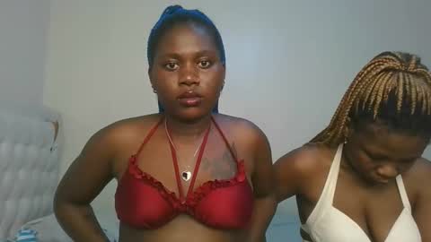 melanie online show from 12/04/25, 01:04