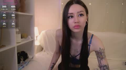 Snapshot of finelya chatting on 03/28/26, 08:47 Hey I am Diana HELP ME TO RICH 100 THUMBS UP online show from 03/28/26, 08:47