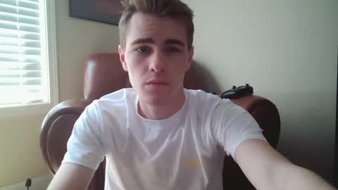 Snapshot of finnabun33 chatting on 04/15/26, 04:58 Jake I am Bicurious online show from 04/15/26, 04:58