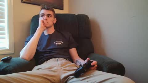 Snapshot of finnabun33 chatting on 04/30/26, 10:14 Jake I am Bicurious online show from 04/30/26, 10:14