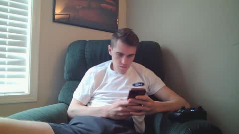 Snapshot of finnabun33 chatting on 05/01/26, 06:12 Jake I am Bicurious online show from 05/01/26, 06:12