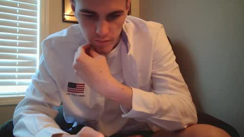 Snapshot of finnabun33 chatting on 05/06/26, 10:15 Jake I am Bicurious online show from 05/06/26, 10:15