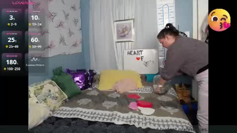 Snapshot of fionna_fineas chatting on 11/06/25, 06:09 Fionna online show from 11/06/25, 06:09