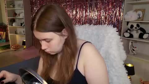 Snapshot of fioramarmoris chatting on 04/17/26, 05:21 fiora online show from 04/17/26, 05:21