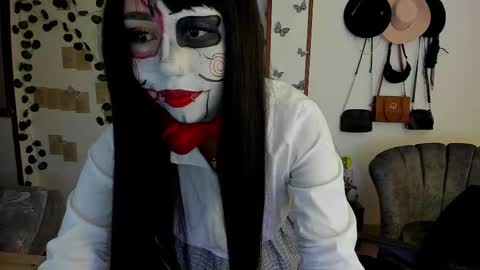 Snapshot of fiore_sanz chatting on 10/18/25, 03:09 online show from 10/18/25, 03:09