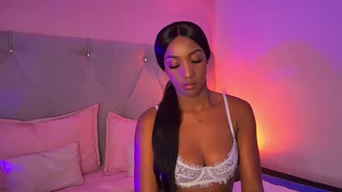 Fiorela Lenin  online show from 01/20/25, 07:04