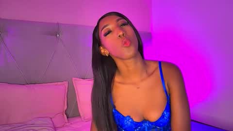 Fiorela Lenin  online show from 02/01/25, 03:28