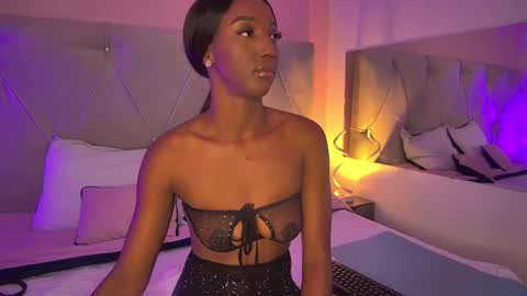 Fiorela Lenin  online show from 10/10/25, 06:51