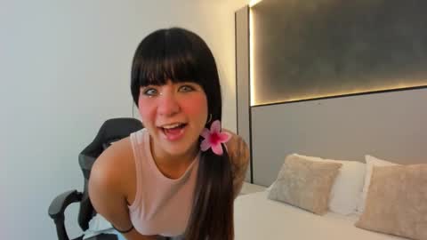 F I O R E L L A  online show from 11/25/25, 02:55