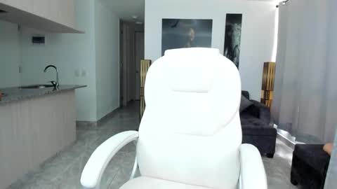 Snapshot of fiorellasantamaria chatting on 03/12/25, 10:07 fiore online show from 03/12/25, 10:07