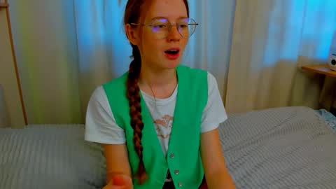 fire_luna online show from 11/14/25, 05:39