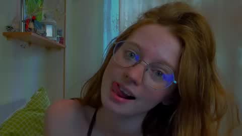 fire_luna online show from 06/15/26, 10:17