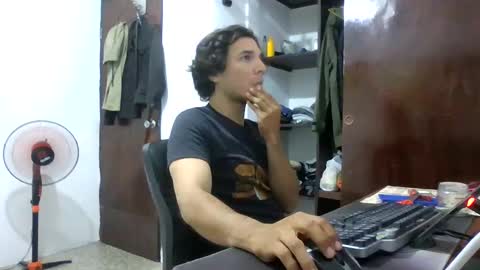 Snapshot of firefeelings chatting on 12/30/24, 02:42 Ricardo online show from 12/30/24, 02:42