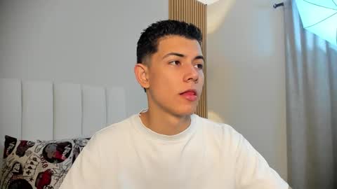 Nicolas online show from 12/04/25, 12:47