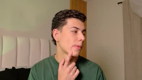 Nicolas online show from 03/17/26, 07:17