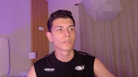 Nicolas online show from 03/19/26, 07:51