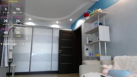 Snapshot of firesally_ chatting on 05/18/26, 09:59 ArinaimasCute online show from 05/18/26, 09:59