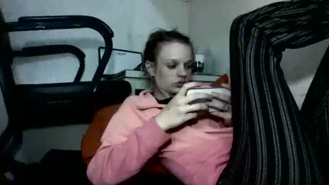 FirstTimeFeak online show from 05/04/26, 08:32