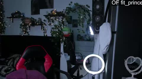 Snapshot of fit_prince_ chatting on 03/05/26, 05:03 David hotman online show from 03/05/26, 05:03