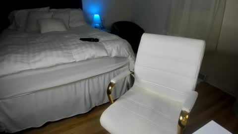 Snapshot of fitandfriskyfunxxx chatting on 01/07/25, 10:08 Jamie or Frisky online show from 01/07/25, 10:08