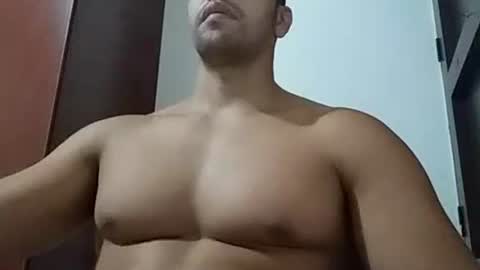 Snapshot of fitchestabs_69 chatting on 11/17/25, 03:40 fitchestabs_69 online show from 11/17/25, 03:40