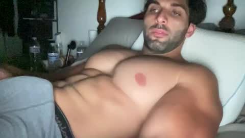 Snapshot of fitcurvyman4fun_69 chatting on 06/09/26, 03:40 fitcurvyman4fun_69 online show from 06/09/26, 03:40