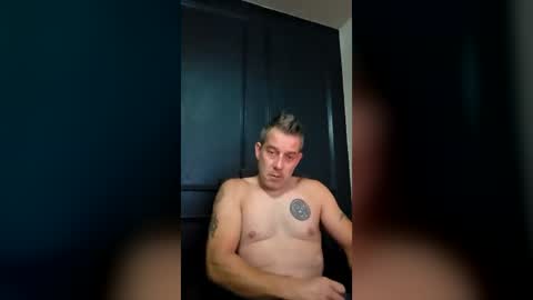Snapshot of fitdaddylove chatting on 06/27/26, 05:56 FitDaddy online show from 06/27/26, 05:56