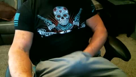 Snapshot of fitguy40 chatting on 01/08/25, 09:44 fitguy40 online show from 01/08/25, 09:44