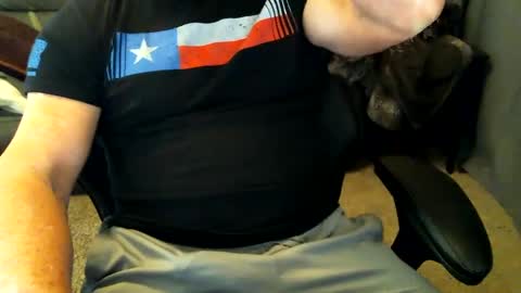 Snapshot of fitguy40 chatting on 02/27/25, 08:09 fitguy40 online show from 02/27/25, 08:09