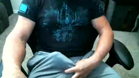 Snapshot of fitguy40 chatting on 09/10/25, 07:14 fitguy40 online show from 09/10/25, 07:14