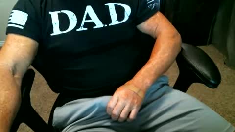 Snapshot of fitguy40 chatting on 02/21/26, 04:35 fitguy40 online show from 02/21/26, 04:35