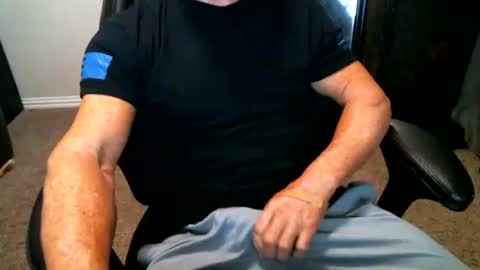 Snapshot of fitguy40 chatting on 03/10/26, 03:44 fitguy40 online show from 03/10/26, 03:44