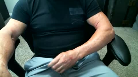 fitguy40 online show from 05/08/26, 07:19