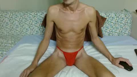 Snapshot of fithotguy90 chatting on 10/18/25, 05:57 Luis online show from 10/18/25, 05:57