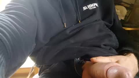 Snapshot of fiveforwilly1 chatting on 12/18/24, 11:02 Markus online show from 12/18/24, 11:02