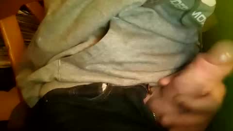 Snapshot of fiveforwilly1 chatting on 11/04/25, 07:57 Markus online show from 11/04/25, 07:57