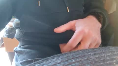 Snapshot of fiveforwilly1 chatting on 11/23/25, 11:32 Markus online show from 11/23/25, 11:32