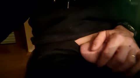 Snapshot of fiveforwilly1 chatting on 02/09/26, 06:39 Markus online show from 02/09/26, 06:39