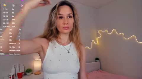 Kira online show from 06/10/26, 01:28