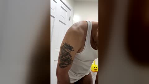 Snapshot of flaco5214 chatting on 04/15/26, 03:02 flaco5214 online show from 04/15/26, 03:02